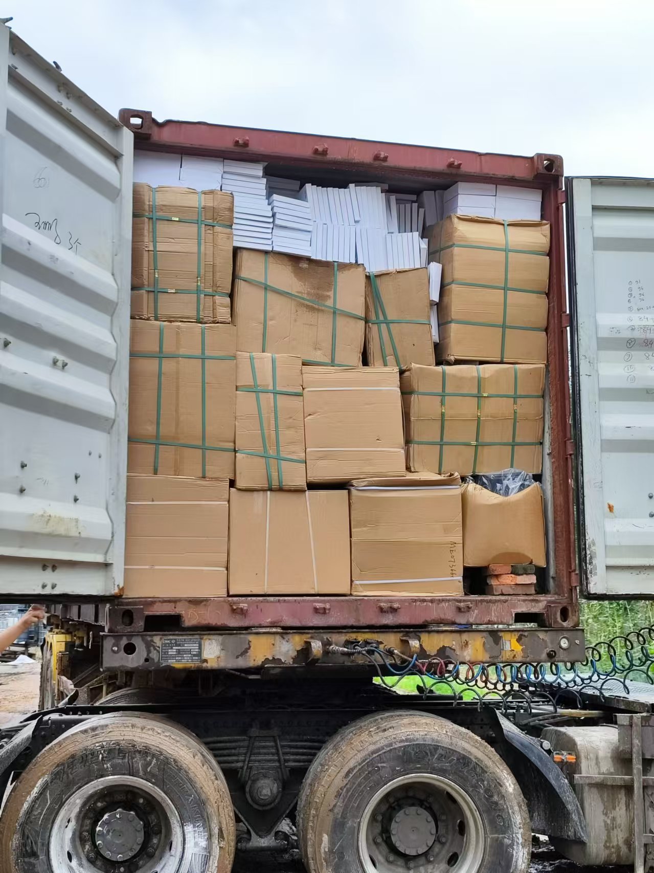 濾芯材料結(jié)構(gòu)設(shè)計優(yōu)化技術(shù)創(chuàng)新路徑解析