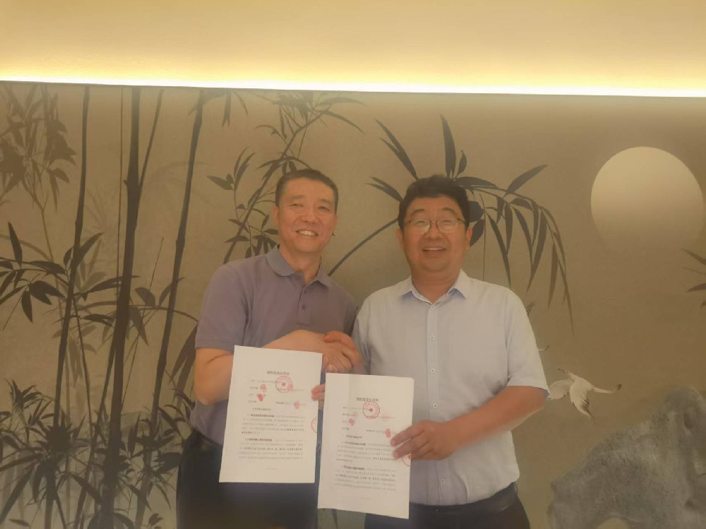 恭贺李小森先生成为商丘首位“素书之梳”合伙人！